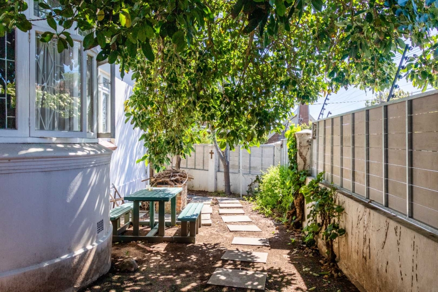 6 Bedroom Property for Sale in Mowbray Western Cape